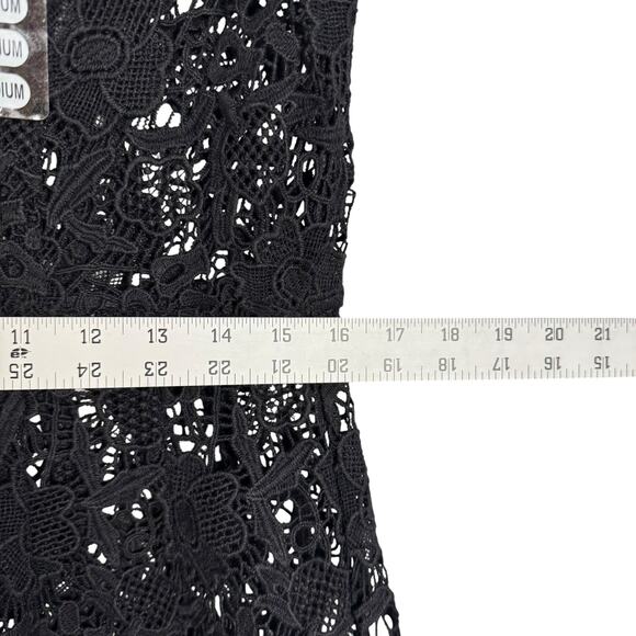 NWT CAbi Black Sleeveless Embroidered Lace Peplum Sheer Zip Top Medium Elegant - Picture 10 of 13